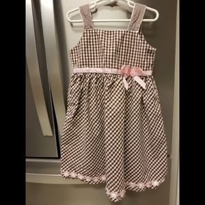 Cute Brown & White gingham dress